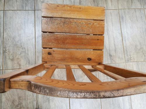 Пескоструйная обработка деревянных стульев.Перед